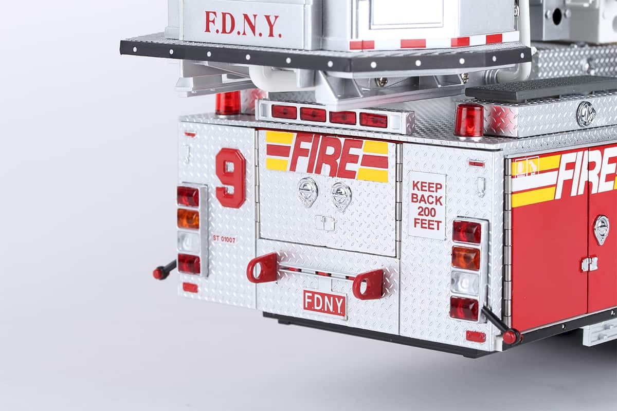 FDNY Fire Truck, Agora Models