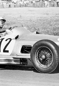 Stirling Moss and the 1955 British Grand Prix Image